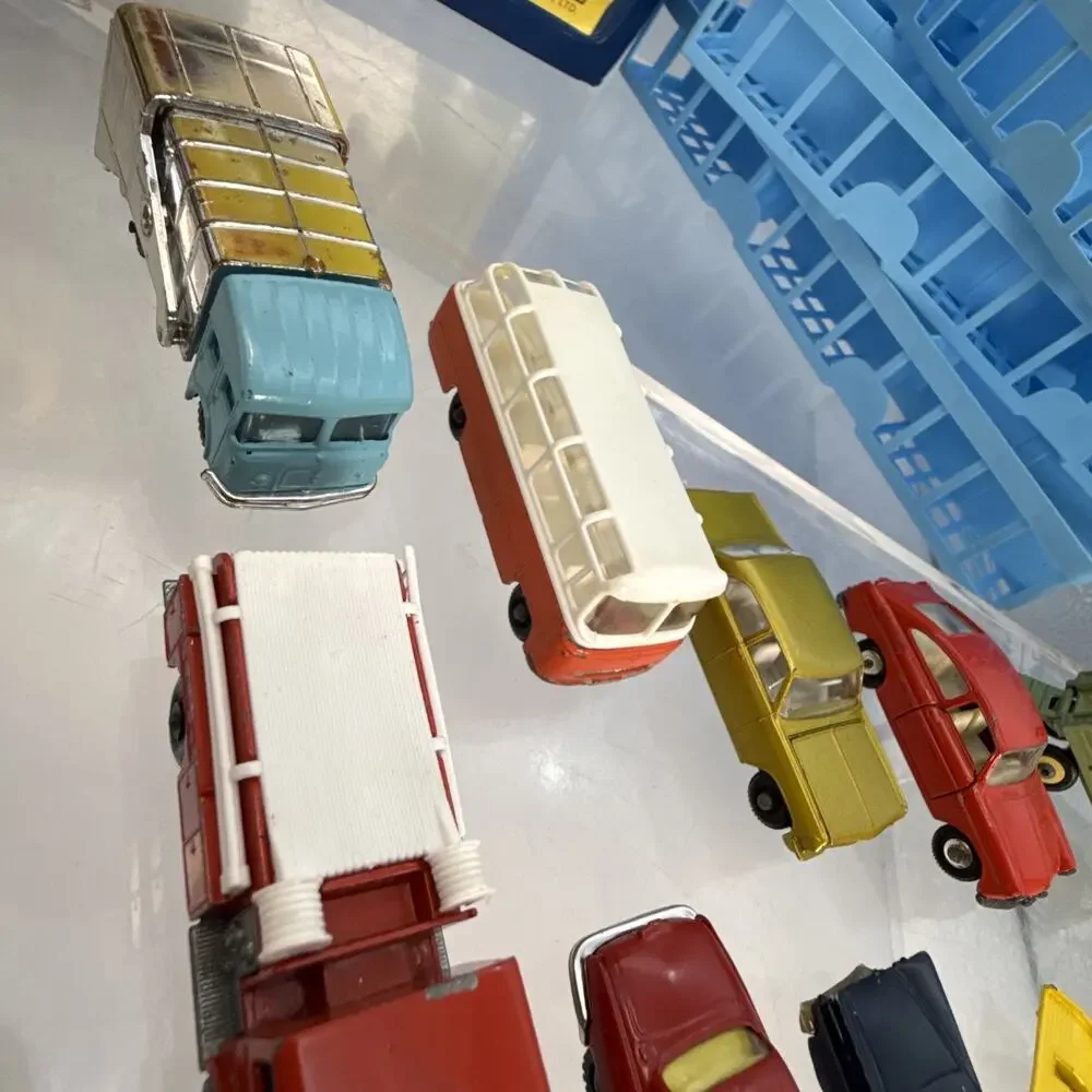 Matchbox Series Collector's Case with Assorted Vehicles 1960s vintage